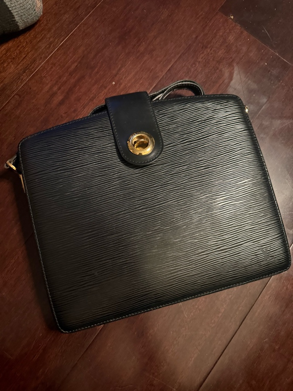 Authentic Louis Vuitton Black Epi Monceau 28 Briefcase – Near Mint Turn Lock